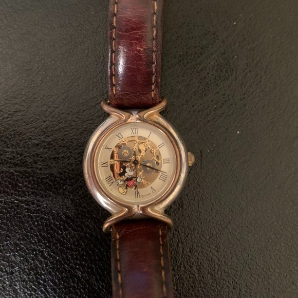 Disney Mickey Mouse watch roman numerals - Picture 1 of 3